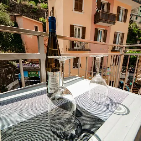 Vela Azzurra- Lina Konukevi Manarola